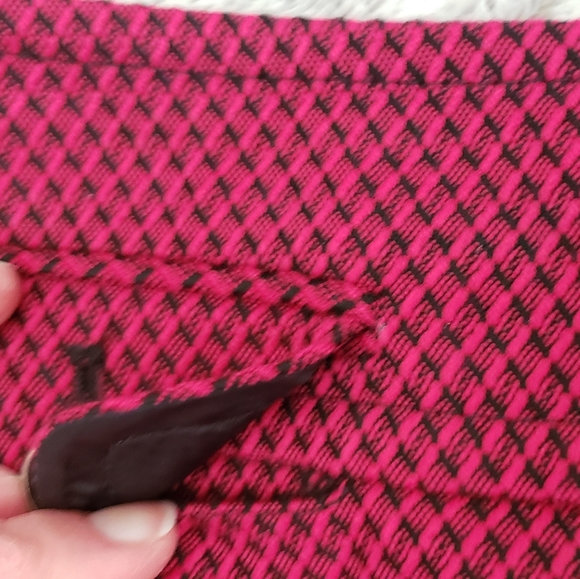 Loft Mini Skirt with pockets NWT built-in slip - Picture 8 of 9